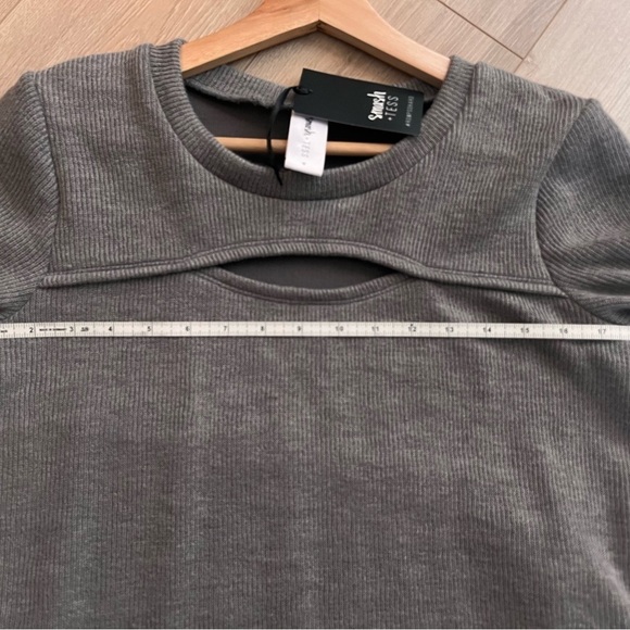 Smash and Test  Zoe Sweater Dress - Picture 5 of 8